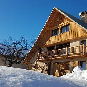 https://chalet-la-forestiere.fr-provencehotel.com